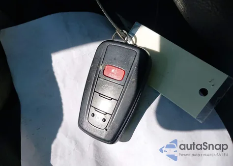 2019 Toyota Rav4 Xle from USA, damaged, VIN JTMP1RFVXKJ024242